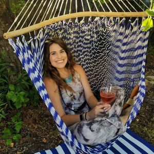 Meet your Posher, Claire